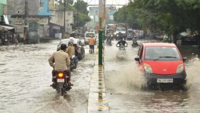 झमाझम बारिश से सड़कें हुईं जलमग्न, जलभराव से लोग हो रहे परेशान