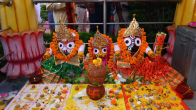 मुख्यमंत्री भूपेश बघेल ने गायत्री नगर स्थित जगन्नाथ मंदिर में रथयात्रा के शुभारंभ के अवसर पर की पूजा-अर्चना