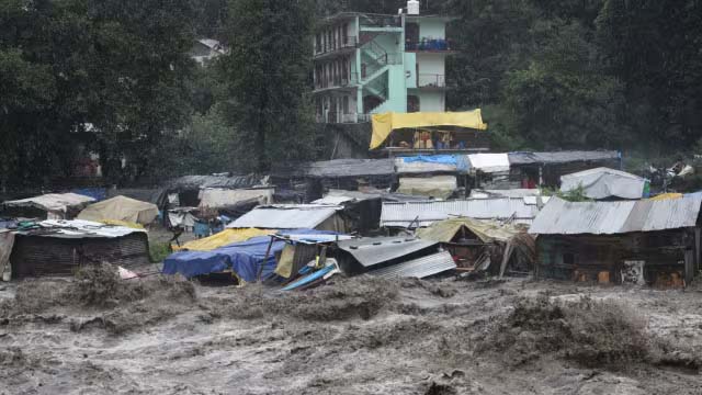 लगातार तीसरे दिन भारी बारिश ने मचाई तबाही, 37 लोगों की मौत; सेना और NDRF टीमें रेस्क्यू में जुटीं