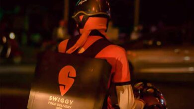 Swiggy पर कस्टमर लगा रहे ज्यादा पैसे लेने का आरोप, कंपनी दे रही सफाई