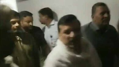 AAP सांसद संजय सिंह को पेशी के लिए लाया गया कोर्ट, इस दौरान कहा- “यह अन्याय है मोदी जी का, हारेंगे मोदी, ED ने मांगी रिमांड