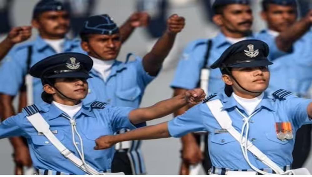 Indian Air Force में बनना चाहते हैं ऑफिसर, तो जल्द कर लें आवेदन, 1.77 लाख तक मिलेगी सैलरी