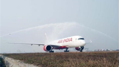 एयर इंडिया का पहला चौड़े आकार वाला विमान पहुंचा भारत, सामने आईं तस्वीरें