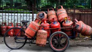 LPG सिलेंडर आज से 39 रुपये हो गया सस्‍ता, नए साल से पहले महंगाई से राहत