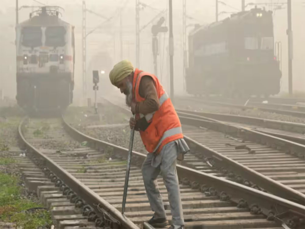 लेटलतीफी को बाय-बाय, फुल स्पीड से फर्राटा भरेंगी ट्रेनें! पहले फास्ट रेलवे ट्रायल ट्रैक पर काम जारी