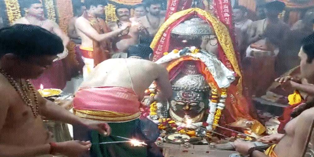 रामलला की प्राण-प्रतिष्ठा, MP में उत्सव: महाकाल की भस्म आरती में फुलझड़ी और ओरछा में जलाए 5100 दिये