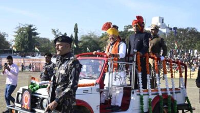 गणतंत्र दिवस के अवसर पर मंत्री कैलाश विजयवर्गीय ने ली सलामी