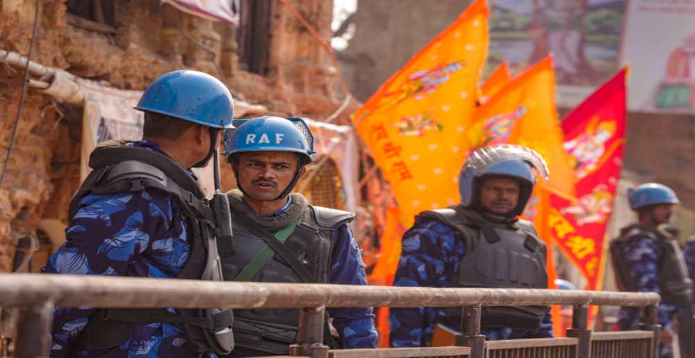 अयोध्या में सोमवार को होने वाले राम मंदिर में प्राण प्रतिष्ठा समारोह के लिए बहुस्तरीय सुरक्षा व्यवस्था की गई, लगे 10 हजार सीसीटीवी कैमरे