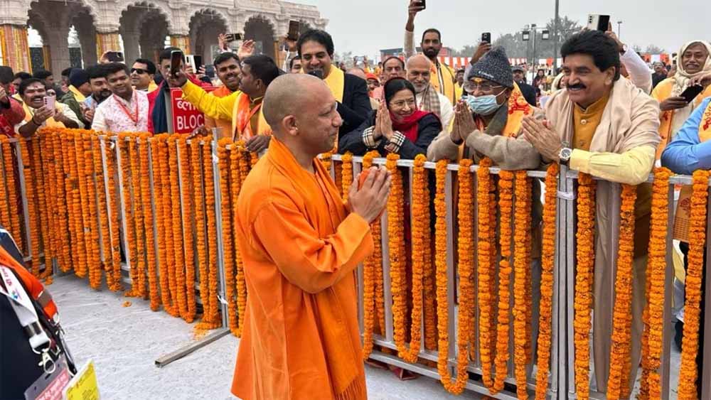 योगी आदित्यनाथ ने अयोध्याधाम में दर्शन के लिए सभी आवश्यक प्रबंध करने के निर्देश दिए, कतारबद्ध कर सबको कराएं दर्शन