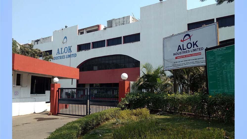 Alok Industries Limited के शेयर है पैसे छापने की मशीन… 10000 को बना दिया 2 लाख रुपये!