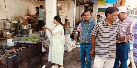 गुजराती मिष्ठान भंडार पर लगा 7 हजार का जुर्माना