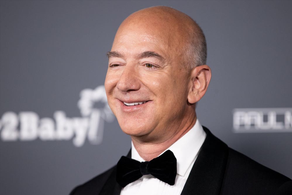 Jeff Bezos बने दुनिया के सबसे अमीर शख्स, एलन मस्क को छोड़ा पीछे