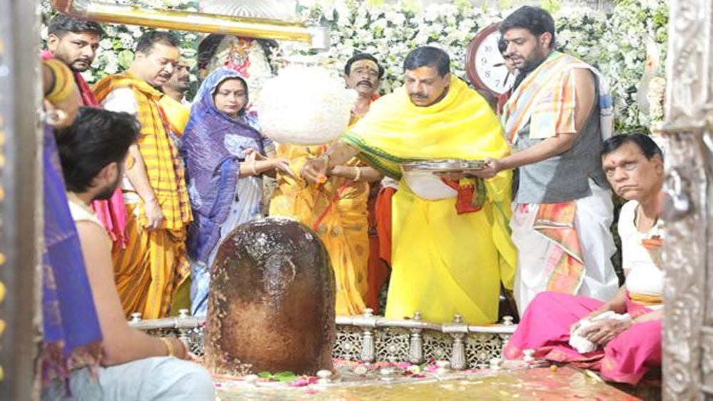 महाशिवरात्रि पर मुख्यमंत्री डॉ. यादव ने की भगवान महाकाल की पूजा-अर्चना