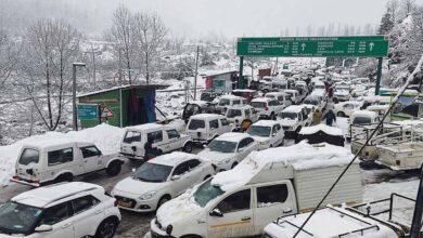 हिमाचल प्रदेश के ऊंचाई वाले और जनजातीय इलाकों में बर्फबारी, बारिश के कारण सड़कें बंद