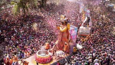 रंगपंचमी पर इंदौर के मध्य क्षेत्र में निकलने वाली गेर में  निहारने का अवसर विदेशी और देशी मेहमानों को मिलेगा