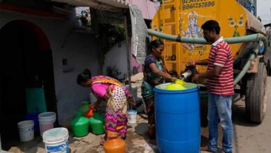 पिछले कुछ दिनों से बेंगलुरु को लोंगो को पानी की किल्लत का सामना करना पड़ रहा है, कार धोने पर 22 घरों पर लगा जुर्माना