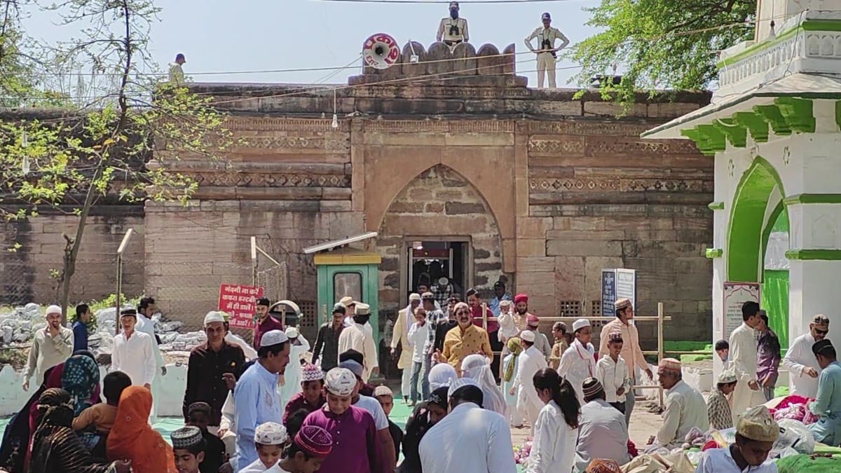 भोजशाला में आज सर्वे का 11वां दिन, मुस्लिम पक्ष की याचिका पर सुप्रीम कोर्ट में होगी सुनवाई