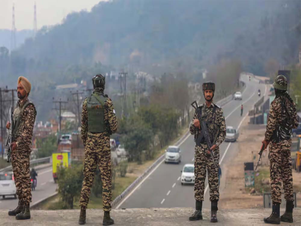 राजौरी टारगेट किलिंग के पीछे 2 आतंकी, अमेरिकी राइफल से भूना, कश्मीर में हत्याओं को अंजाम दे रहे पाकिस्तानी