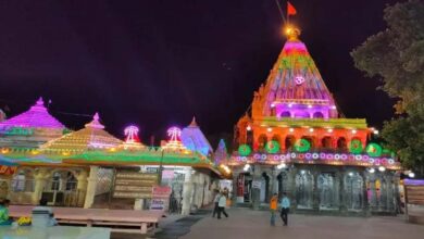 गर्भगृह अग्निकांड के बाद मंदिर प्रशासन हुआ सख्त, महाकाल मंदिर में अब नहीं ले जा पाएंगे मोबाइल