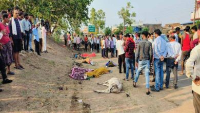 तेज रफ्तार ट्रक ने लोगों कुचला, 4 की मौके पर मौत, चालक फरार