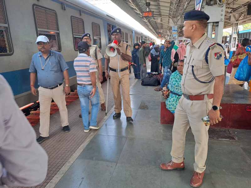 गर्मी के मौसम में यात्रियों के सुगम और आरामदायक यात्रा सुनिश्चित करने रेलवे ने किये प्रबंध