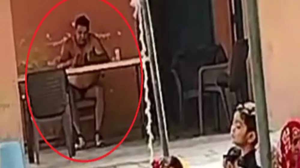 उन्नाव पुलिस चौकी में महिलाओं के सामने अंडरवियर में बैठे थे दारोगा जी, Video वायरल होने के बाद दी ये सफाई