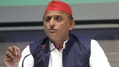 चौथे चरण का चुनाव प्रचार थम गया: सपा के राष्ट्रीय अध्यक्ष अखिलेश यादव ने औरैया की बिधूना विधानसभा में रोड शो किया