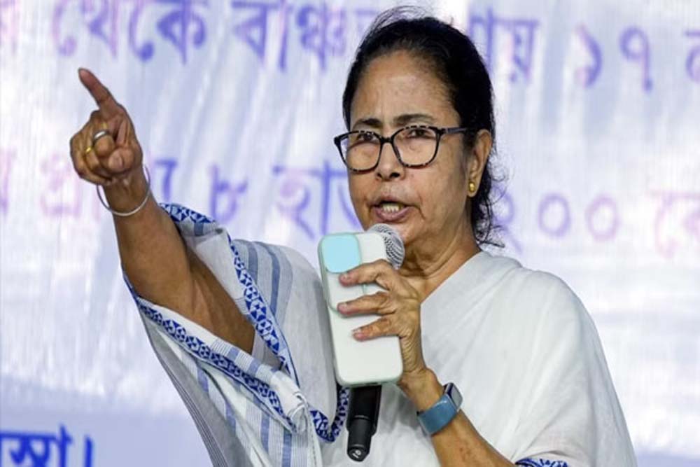 राजभवन में पश्चिम बंगाल स्थापना दिवस समारोह का आयोजन किया गया, ममता सरकार ने बनाई दूरी राजभवन में पश्चिम बंगाल स्थापना दिवस समारोह का आयोजन किया गया, ममता सरकार ने बनाई दूरी