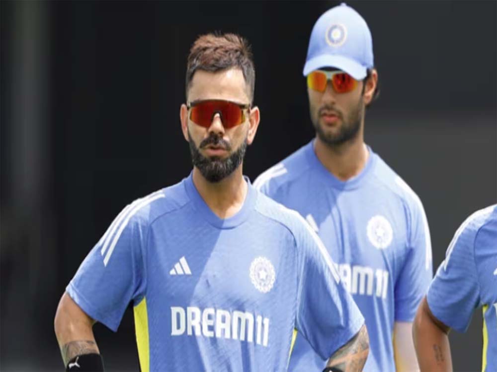 आकाश चोपड़ा ने फॉर्म में वापसी के लिए विराट कोहली को बताया अचूक उपाय आकाश चोपड़ा ने फॉर्म में वापसी के लिए विराट कोहली को बताया अचूक उपाय