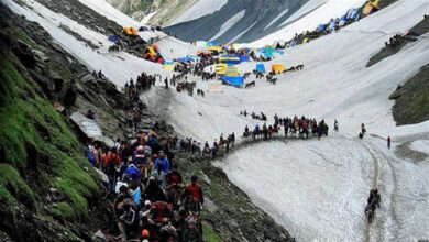 भारी बारिश के कारण श्रद्धालुओं की सुरक्षा को देखते हुए चारधाम यात्रा को स्थगित कर दिया गया