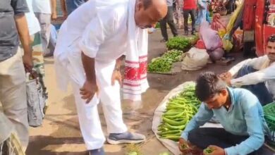 केंद्रीय मंत्री ने तालाब के घाटों पर चलाया सफाई अभियान, इंदौर को लेकर कही ये बात