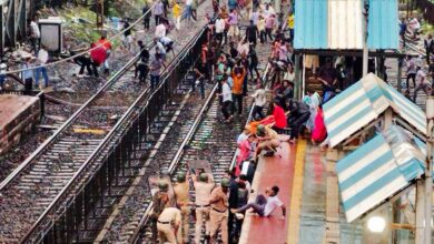 अकोला में बवाल के बीच शिक्षक ने की शर्मनाक हरकत, जिसे सुन आपका सर शर्म से झुक जाए