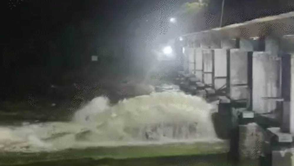 भोपाल में भदभदा-कलियासोत डैम के गेट खुले, सीजन में 7वीं बार खुले तवा डैम के गेट भोपाल में भदभदा-कलियासोत डैम के गेट खुले, सीजन में 7वीं बार खुले तवा डैम के गेट