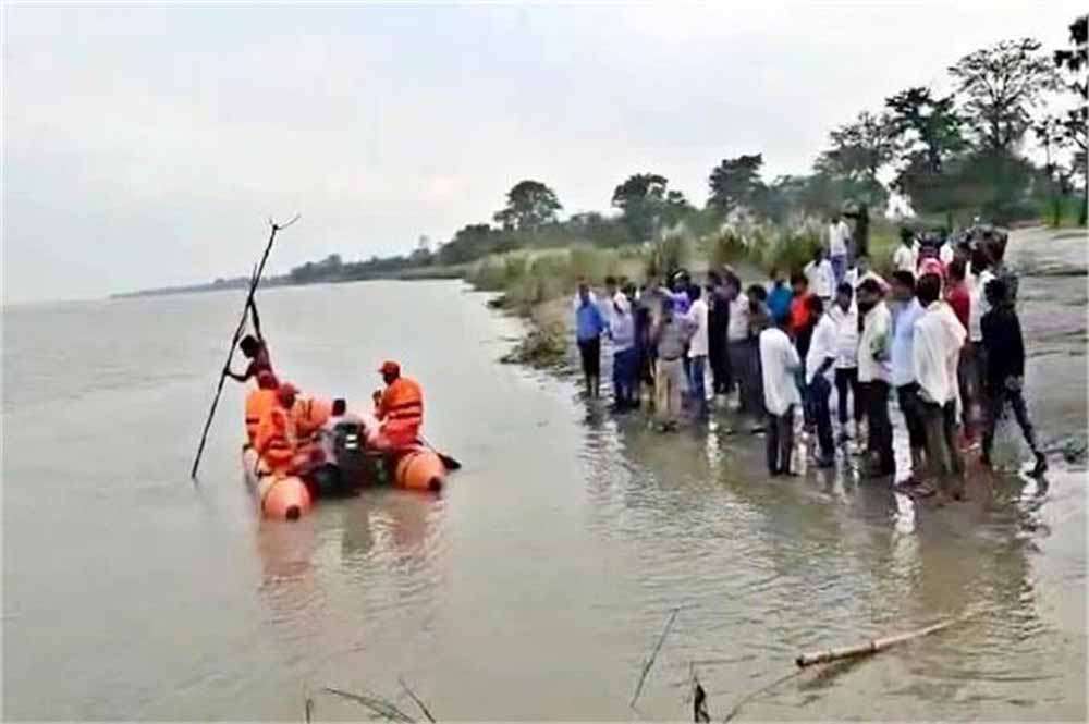 गोपालगंज दर्दनाक हादसा- एक ही परिवार ने 4 लोग गंडक नदी में डूबे, श्राद्ध कर्म में मुंडन करवाने के बाद नहाने गए थे सभी