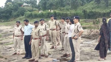 पुलिस महा निरीक्षक एवं कलेक्टर ने सोन नदी घाट का किया निरीक्षण