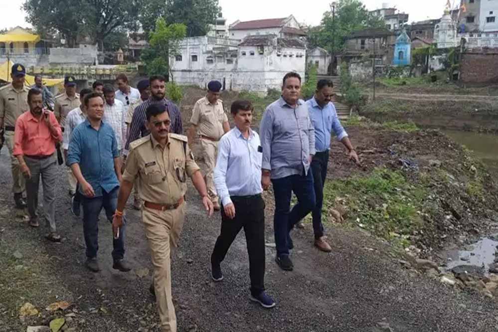 आज 3 सितंबर को पांढुर्ना में खूनी गोटमार मेला, अब तक 10 की गई जान, जानें पूरी कहानी आज 3 सितंबर को पांढुर्ना में खूनी गोटमार मेला, अब तक 10 की गई जान, जानें पूरी कहानी