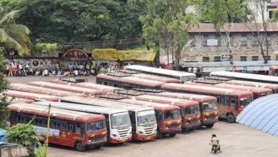 महाराष्ट्र : एमएसआरटीसी कर्मचारियों की राज्यव्यापी हड़ताल से यात्री परेशान, 63 डिपो पूरी तरह से बंद