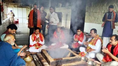 उप मुख्यमंत्री  शुक्ल ने माँ शारदा देवी के दर्शन किए