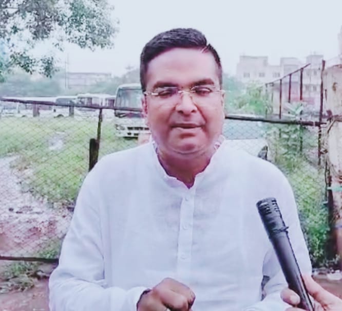 रिकेश सेन के प्रयास से भिलाई की सडको पर दौड़ेंगी 50 इलेक्ट्रिक बसें, 7 करोड़ स्वीकृत रिकेश सेन के प्रयास से भिलाई की सडको पर दौड़ेंगी 50 इलेक्ट्रिक बसें, 7 करोड़ स्वीकृत