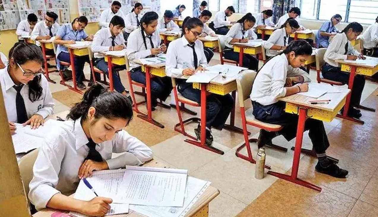 CBSE के 44 लाख छात्रों की परीक्षा के लिए कड़े इंतजाम, प्रत्येक कक्ष में लगेंगे CCTV कैमरे