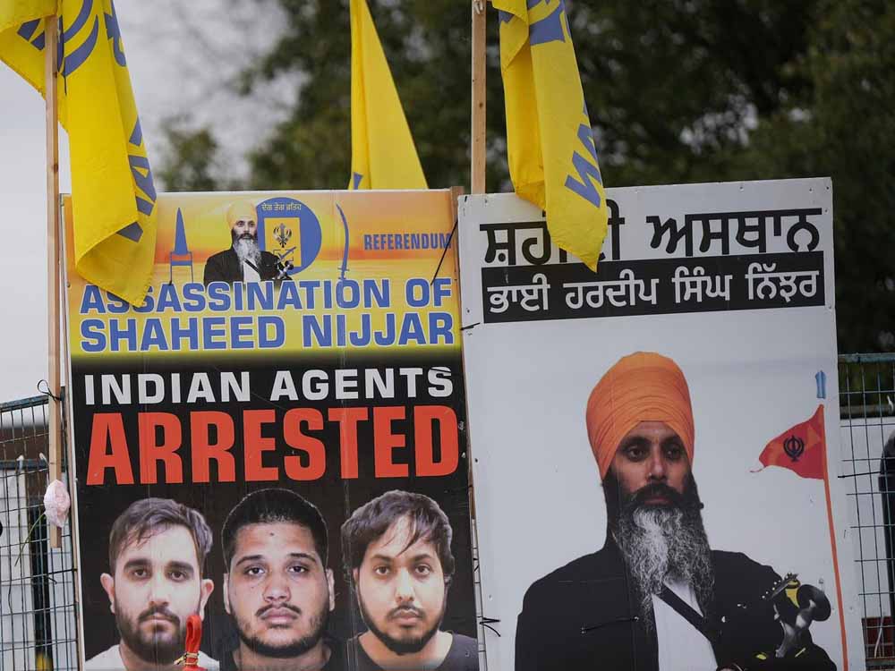 निज्जर हत्याकांड: आरोपियों पर सीधे SC में कनाडा चलाएगा केस, गिरफ्त में हैं 4 भारतीय निज्जर हत्याकांड: आरोपियों पर सीधे SC में कनाडा चलाएगा केस, गिरफ्त में हैं 4 भारतीय
