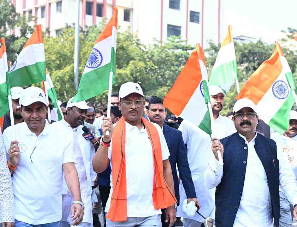 संविधान भारत की सदियों पुरानी संस्कृति, इतिहास और परंपराओं का आइना : मुख्यमंत्री विष्णु देव साय संविधान भारत की सदियों पुरानी संस्कृति, इतिहास और परंपराओं का आइना : मुख्यमंत्री विष्णु देव साय