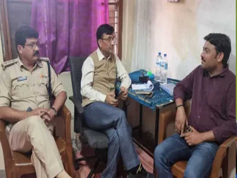 भोपाल में इंजीनियर को डिजिटल अरेस्ट करने वाले 2 पकड़ाए, अब भी कानपुर के गांव में टीम का डेरा भोपाल में इंजीनियर को डिजिटल अरेस्ट करने वाले 2 पकड़ाए, अब भी कानपुर के गांव में टीम का डेरा