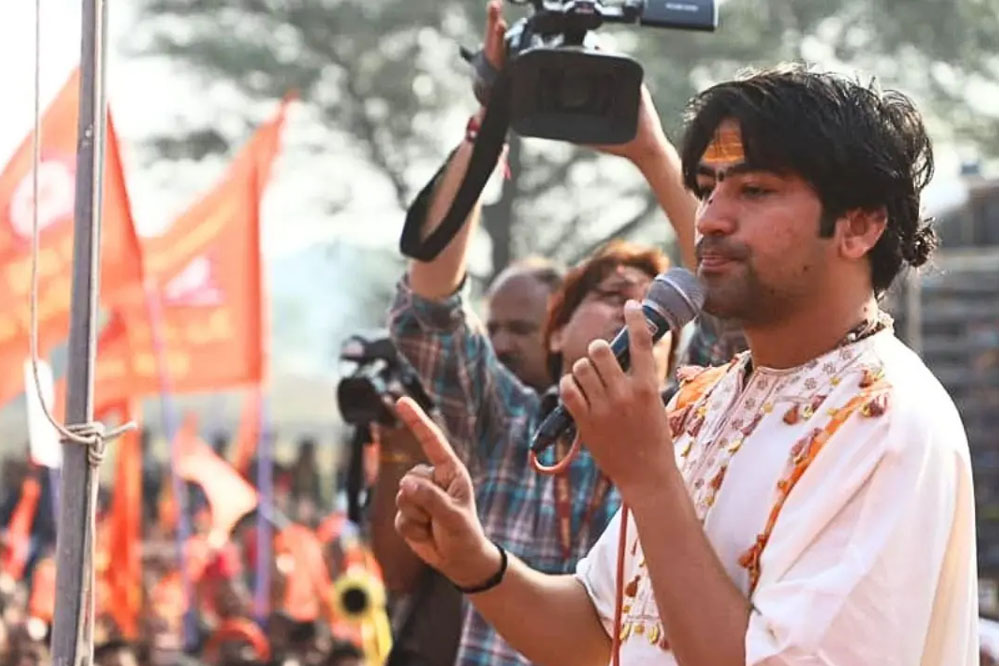हिंदू एकता यात्रा पर निकले बागेश्वर बाबा धीरेंद्र कृष्ण ने कहा है गजवा-ए-हिंद या भगवा-ए-हिंद जो होना है जल्दी हो जाए हिंदू एकता यात्रा पर निकले बागेश्वर बाबा धीरेंद्र कृष्ण ने कहा है गजवा-ए-हिंद या भगवा-ए-हिंद जो होना है जल्दी हो जाए