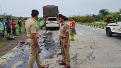 कर्नाटक के चिकोडी के निपाणी शहर में राष्ट्रीय राजमार्ग पर भीषण सड़क दुर्घटना, एक की मौत, सड़क पर लगा लंबा जाम