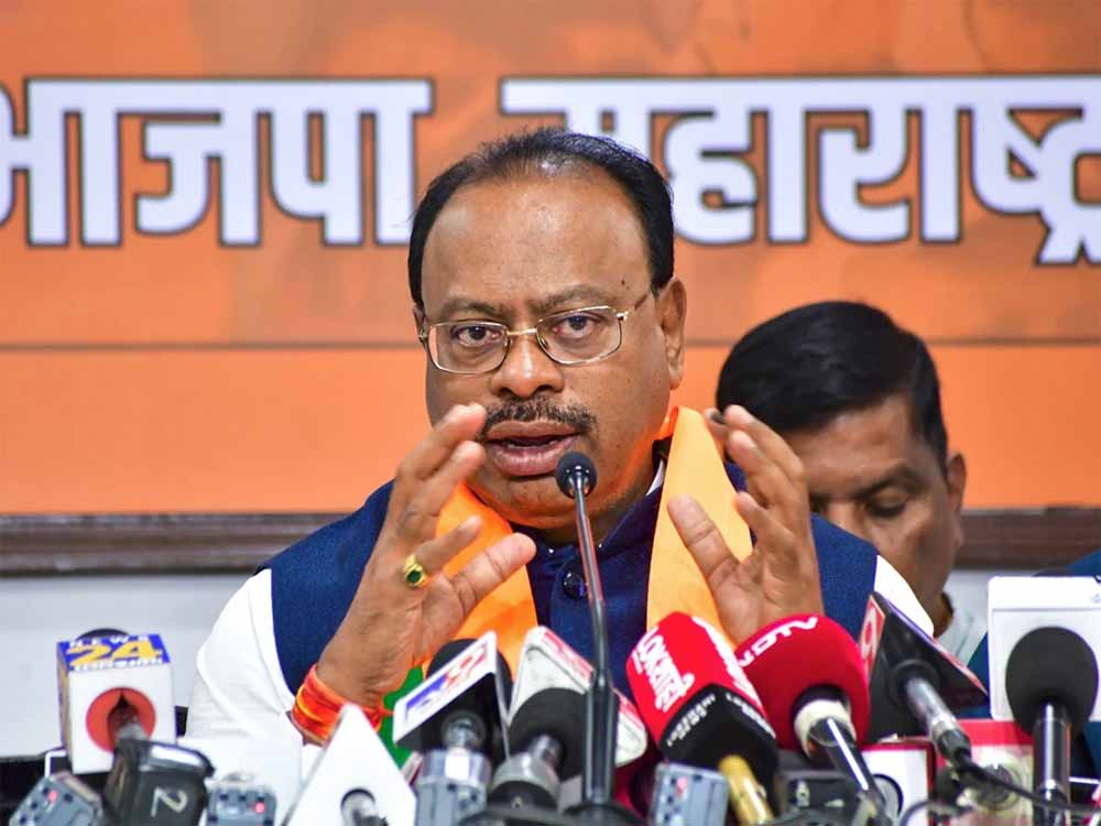 प्रदेश अध्यक्ष चंद्रशेखर बावनकुले ने कांग्रेस पर साधा निशाना, कहा- ‘महाराष्ट्र में विपक्ष का नेता तक नहीं होगा’ प्रदेश अध्यक्ष चंद्रशेखर बावनकुले ने कांग्रेस पर साधा निशाना, कहा- ‘महाराष्ट्र में विपक्ष का नेता तक नहीं होगा’