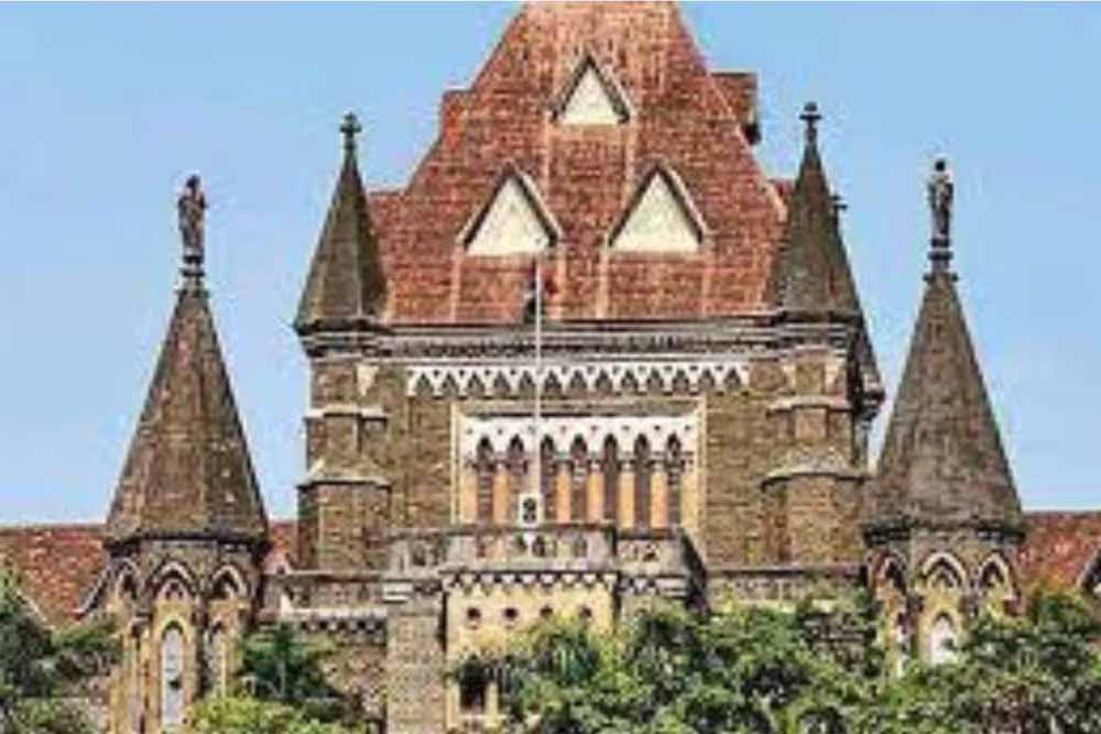 हाईकोर्ट ने कहा- अगर कोई महिला किसी पुरुष के साथ कमरे में जाती है, तो मतलब यह नहीं कि महिला सेक्स के लिए तैयार है हाईकोर्ट ने कहा- अगर कोई महिला किसी पुरुष के साथ कमरे में जाती है, तो मतलब यह नहीं कि महिला सेक्स के लिए तैयार है