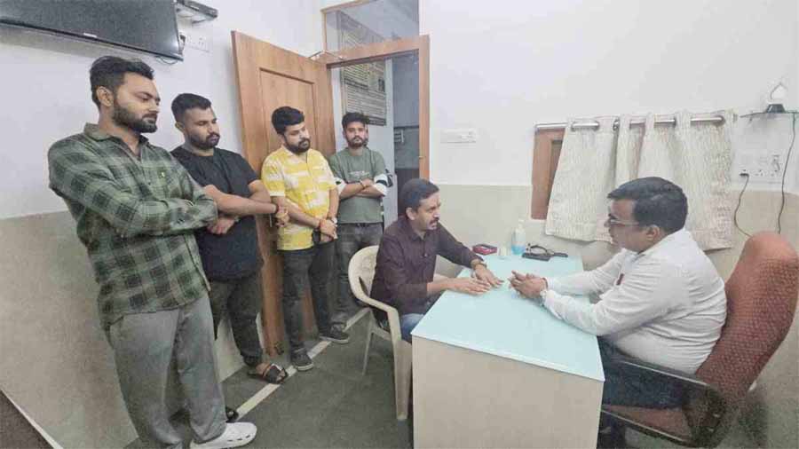 राजनांदगांव 20 डॉक्टरों ने मेडिकल कॉलेज हॉस्पिटल से दे दिया इस्तीफा राजनांदगांव 20 डॉक्टरों ने मेडिकल कॉलेज हॉस्पिटल से दे दिया इस्तीफा
