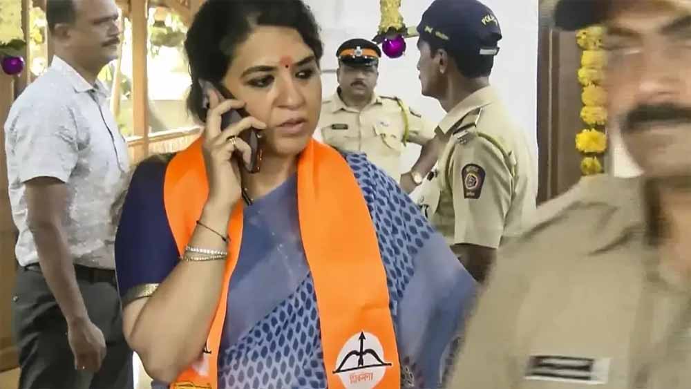 शाइना एनसी ने सुनील राउत पर निशाना साधा,  ‘बकरी’ वाले बयान पर भड़कीं, कहा- ’20 नवंबर को मिलेगा जवाब’