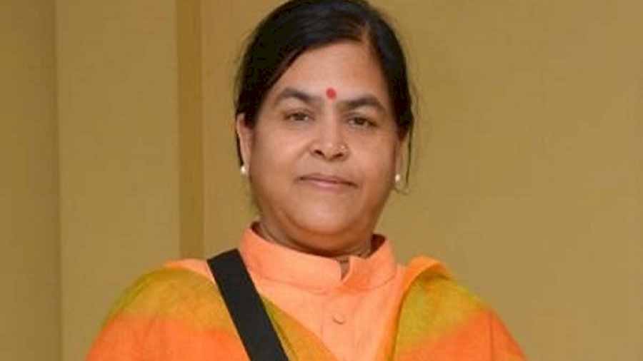 दिग्विजय सिंह के पंडित शास्त्री को सलाह देने पर उषा ठाकुर ने दी कड़ी प्रतिक्रिया दिग्विजय सिंह के पंडित शास्त्री को सलाह देने पर उषा ठाकुर ने दी कड़ी प्रतिक्रिया
